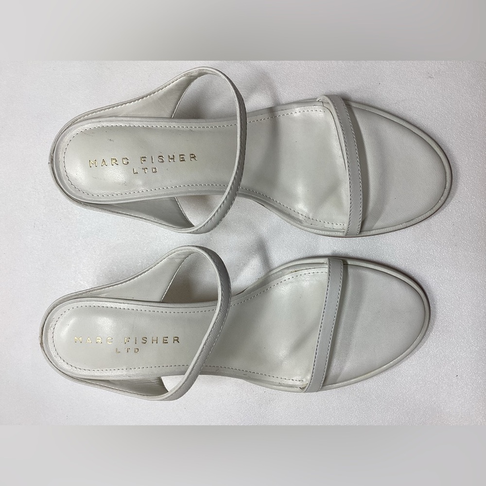Marc Fisher LTD Alonde‎ kitten heels  white Sandals - Picture 11 of 12